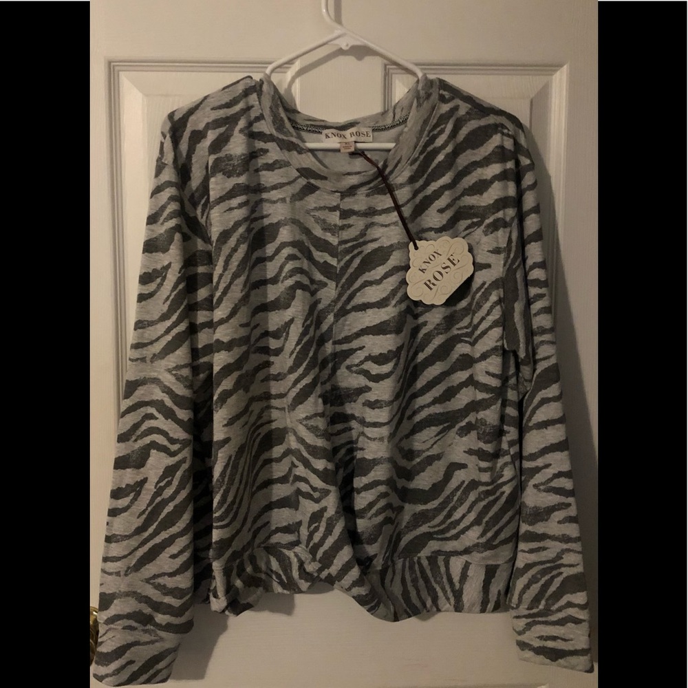 Knox Rose Zebra Top / Sweatshirt, Gray, XL, NWT, New, Chic, Animal Print Cute